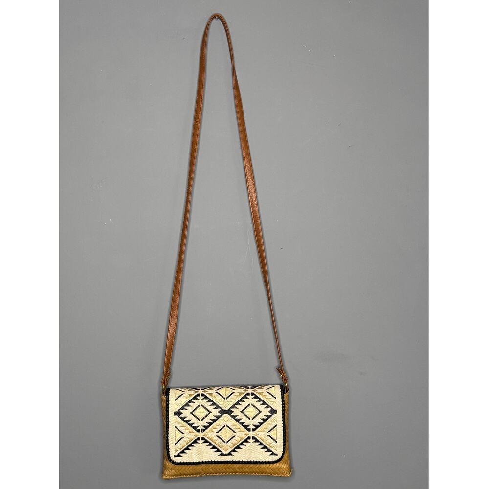 Bohemian Navajo Style Weaving Wicker Crossbody Bag. - Picture 2 of 6